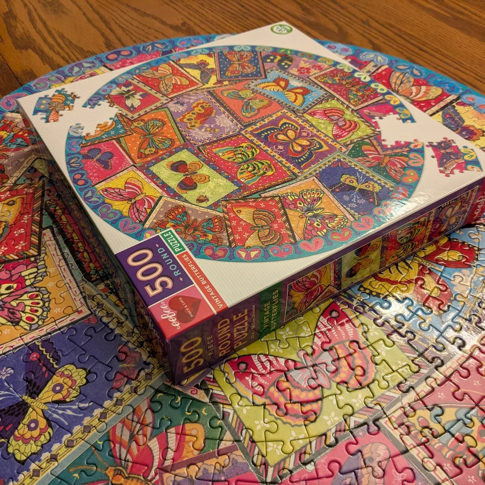 eeBoo 500-Piece Round Vintage Butterflies Puzzle - Colorful Multi - Picture 4 of 7